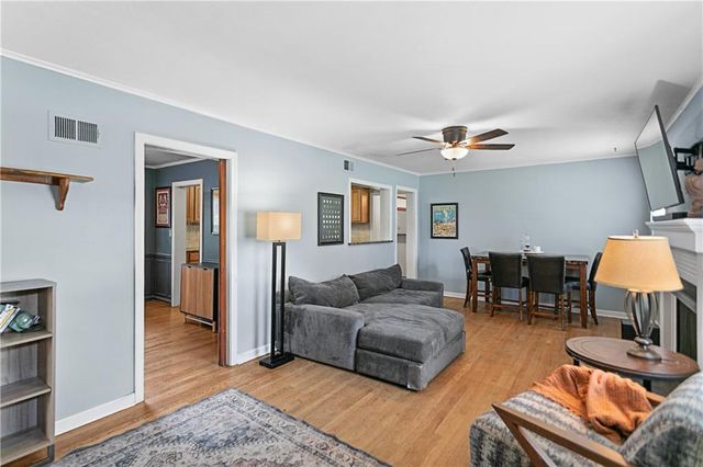 217 W 96th Terrace, Kansas City, MO 64114