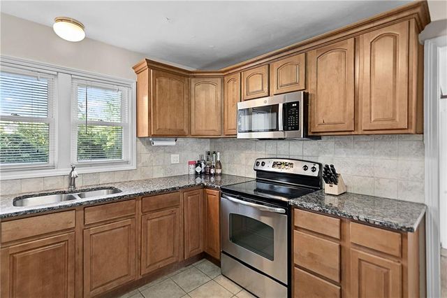 217 W 96th Terrace, Kansas City, MO 64114