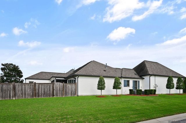 42387 Greens View Dr, Gonzales, LA 70737