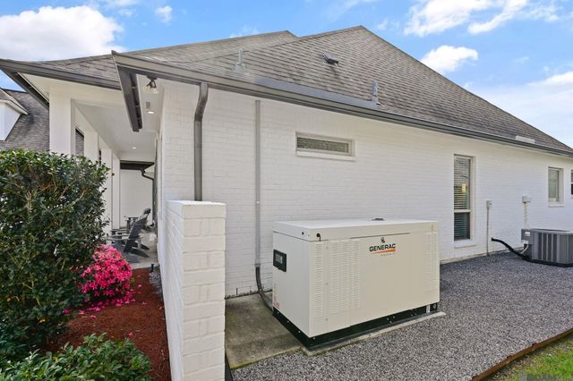 42387 Greens View Dr, Gonzales, LA 70737