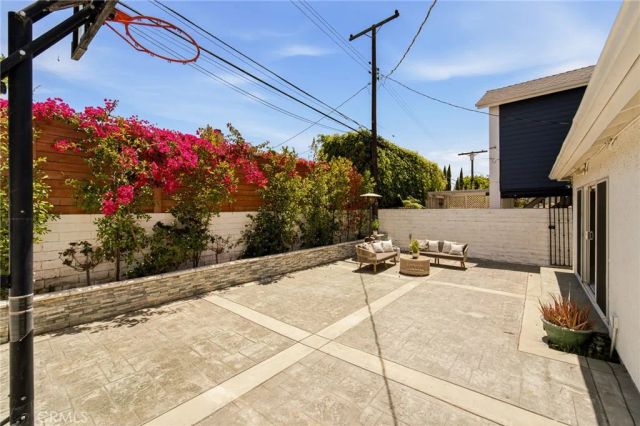 7726 W 79th, Playa Del Rey, CA 90293