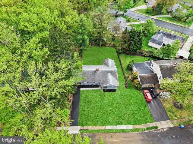 308 KENWOOD DR, Moorestown, NJ 08057