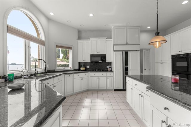 26143 E River Road, Grosse Ile Township, MI 48138