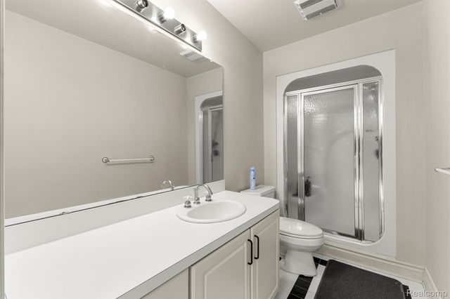 26143 E River Road, Grosse Ile Township, MI 48138