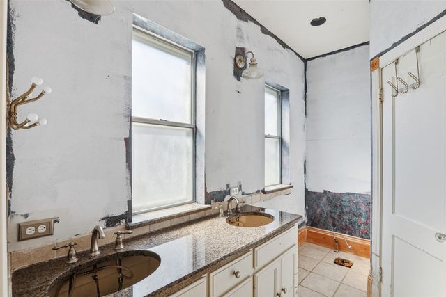 1409 Virginia Place, Fort Worth, TX 76107