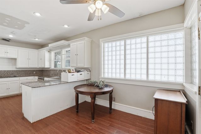 1409 Virginia Place, Fort Worth, TX 76107