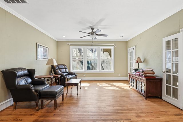 1409 Virginia Place, Fort Worth, TX 76107