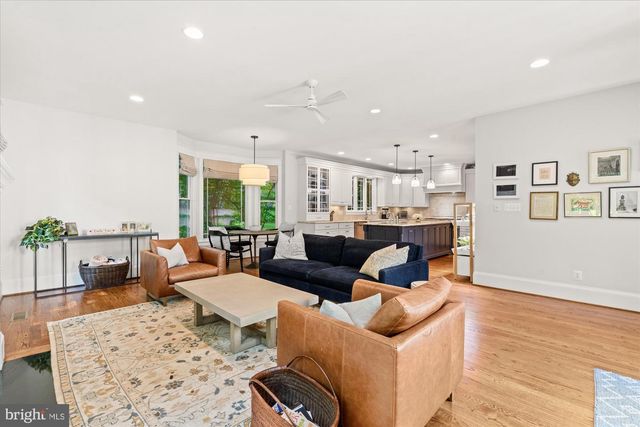 3939 N WAKEFIELD ST, Arlington, VA 22207