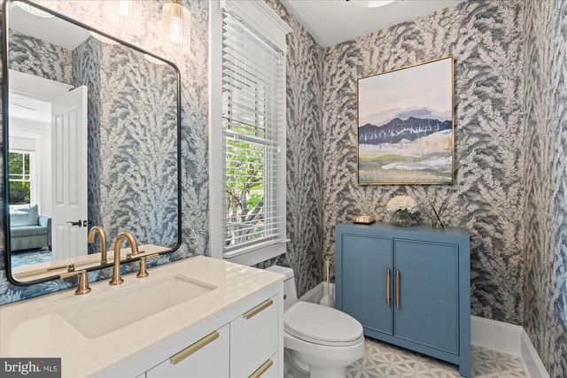 3939 N WAKEFIELD ST, Arlington, VA 22207