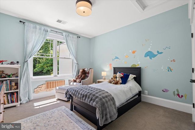 3939 N WAKEFIELD ST, Arlington, VA 22207
