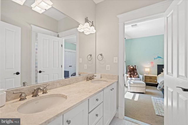 3939 N WAKEFIELD ST, Arlington, VA 22207