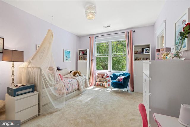 3939 N WAKEFIELD ST, Arlington, VA 22207