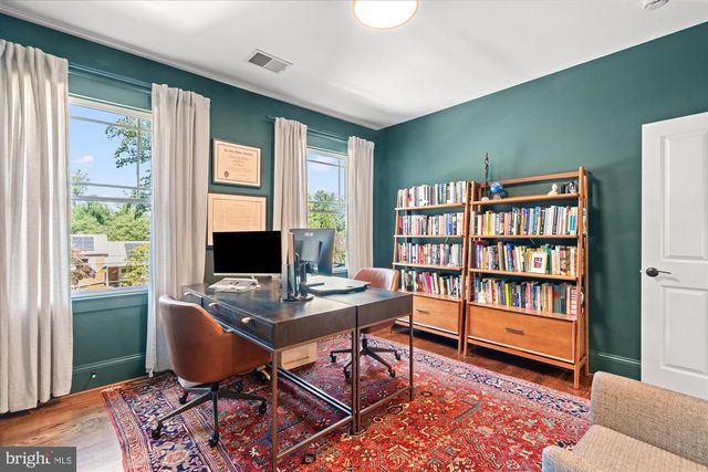3939 N WAKEFIELD ST, Arlington, VA 22207