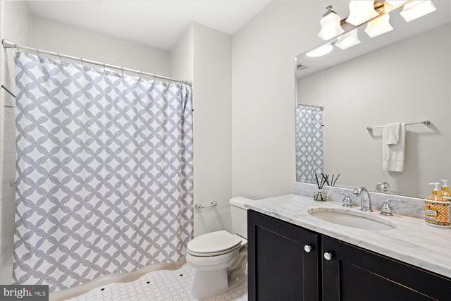 3939 N WAKEFIELD ST, Arlington, VA 22207