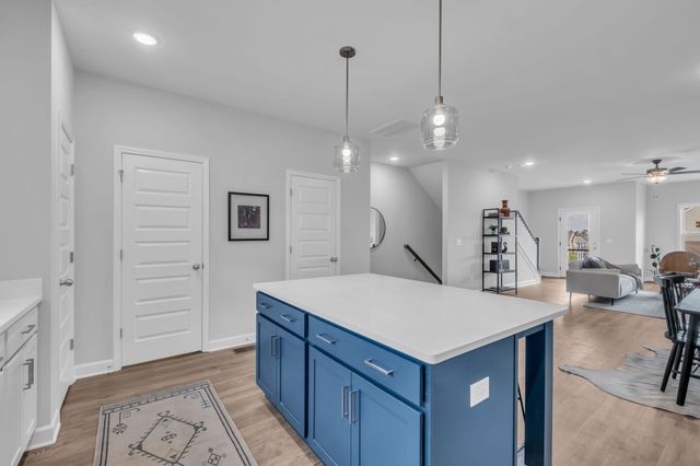 610 Granbury Pvt Drive, Hendersonville, TN 37075