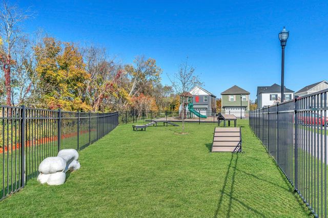 610 Granbury Pvt Drive, Hendersonville, TN 37075