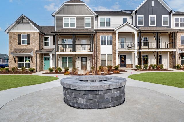 610 Granbury Pvt Drive, Hendersonville, TN 37075