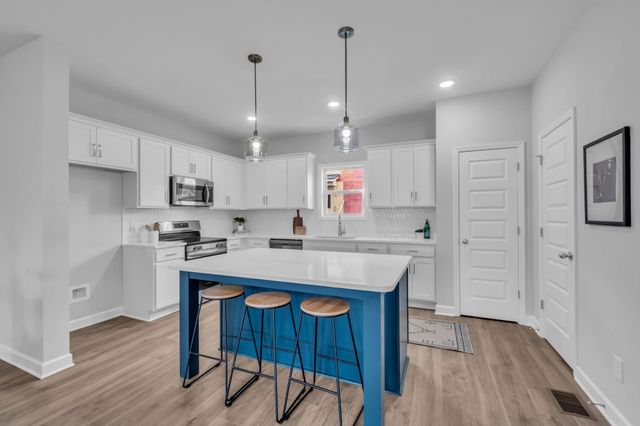 610 Granbury Pvt Drive, Hendersonville, TN 37075
