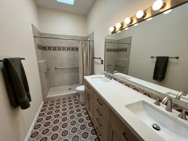 5201 Purcell Drive NE, Albuquerque, NM 87111