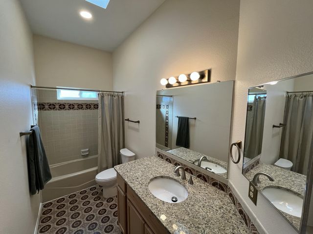 5201 Purcell Drive NE, Albuquerque, NM 87111