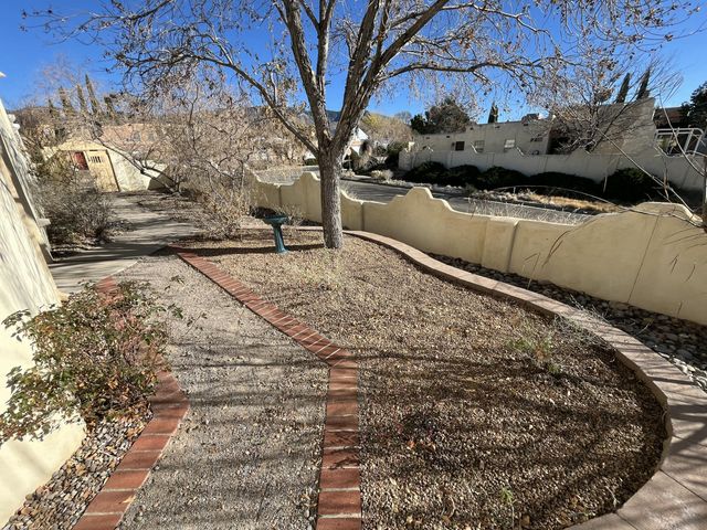 5201 Purcell Drive NE, Albuquerque, NM 87111