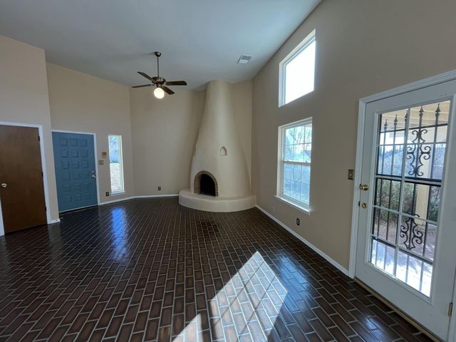 5201 Purcell Drive NE, Albuquerque, NM 87111