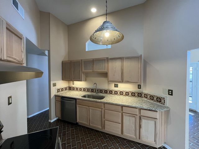 5201 Purcell Drive NE, Albuquerque, NM 87111
