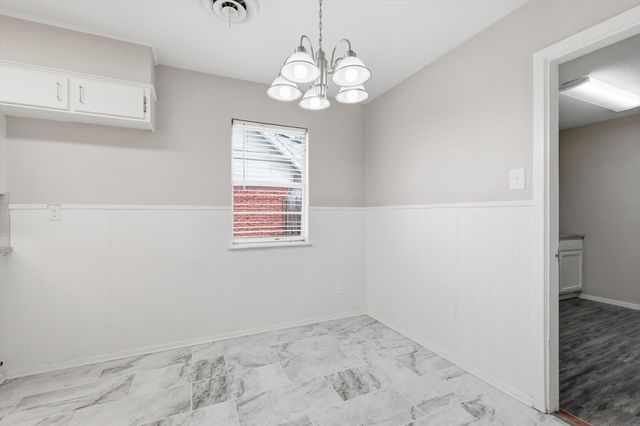 713 Waggoner Drive, Arlington, TX 76013