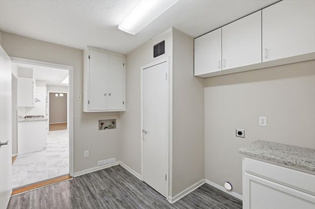 713 Waggoner Drive, Arlington, TX 76013