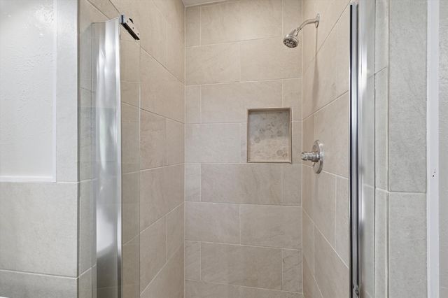 713 Waggoner Drive, Arlington, TX 76013