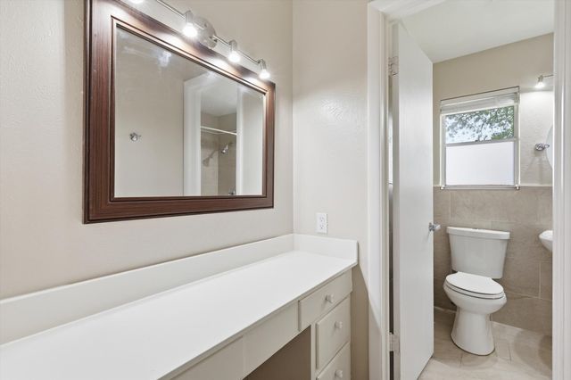 713 Waggoner Drive, Arlington, TX 76013