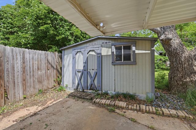 713 Waggoner Drive, Arlington, TX 76013