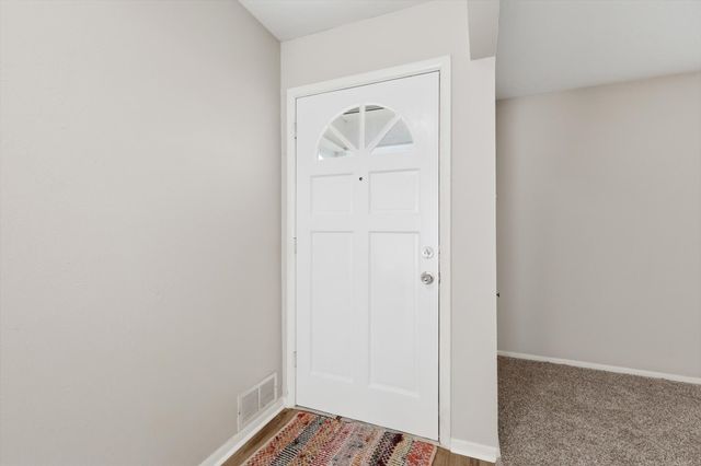 713 Waggoner Drive, Arlington, TX 76013