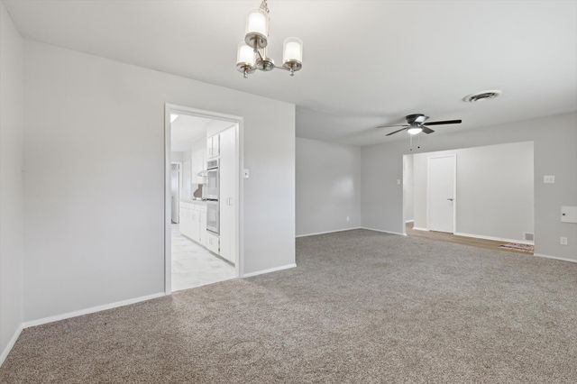 713 Waggoner Drive, Arlington, TX 76013