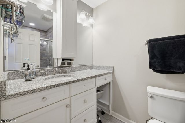 58 Oriole Dr, Allamuchy Twp., NJ 07840