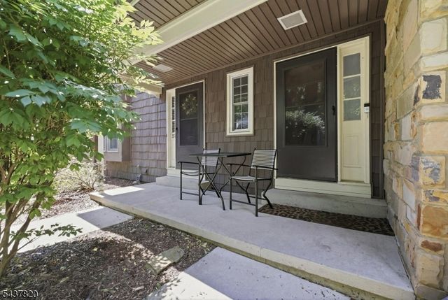 58 Oriole Dr, Allamuchy Twp., NJ 07840
