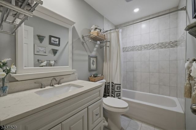 58 Oriole Dr, Allamuchy Twp., NJ 07840