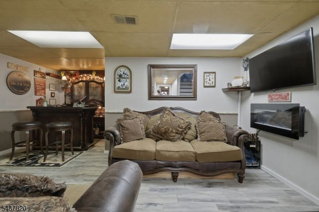 58 Oriole Dr, Allamuchy Twp., NJ 07840