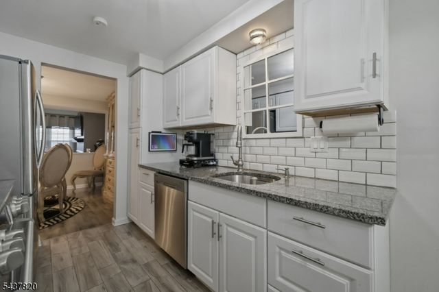 58 Oriole Dr, Allamuchy Twp., NJ 07840