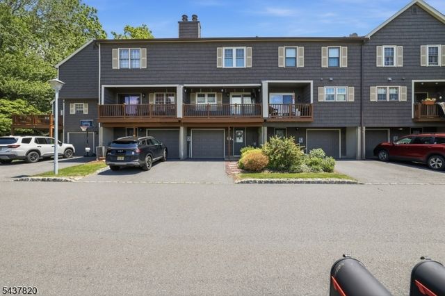 58 Oriole Dr, Allamuchy Twp., NJ 07840