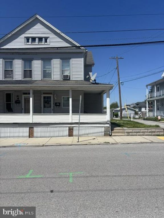 35 W HANOVER ST, Hanover, PA 17331