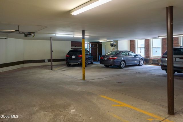 37 Clark Street APT 4, Saratoga Springs, NY 12866