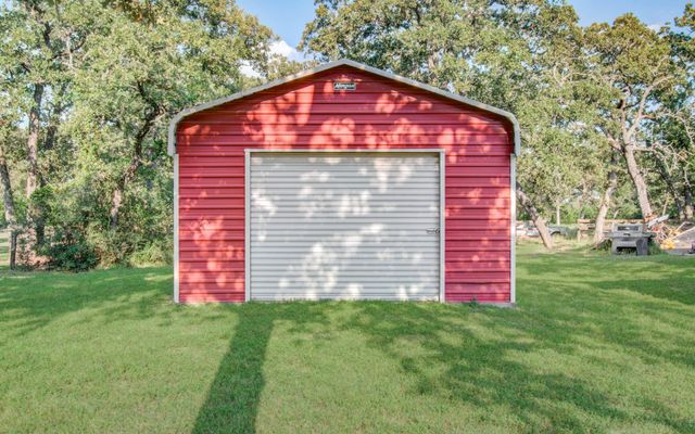 1139 County Road 2103, Weimar, TX 78962