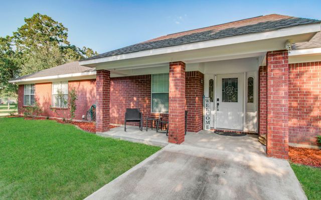 1139 County Road 2103, Weimar, TX 78962