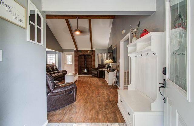 1139 County Road 2103, Weimar, TX 78962