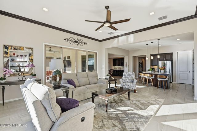 2504 E Josephine View Drive, Green Valley, AZ 85614