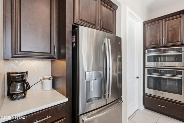 2504 E Josephine View Drive, Green Valley, AZ 85614