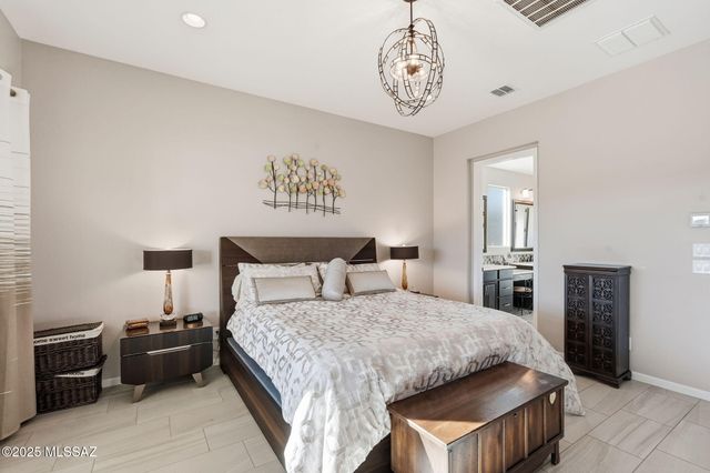 2504 E Josephine View Drive, Green Valley, AZ 85614