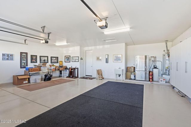 2504 E Josephine View Drive, Green Valley, AZ 85614