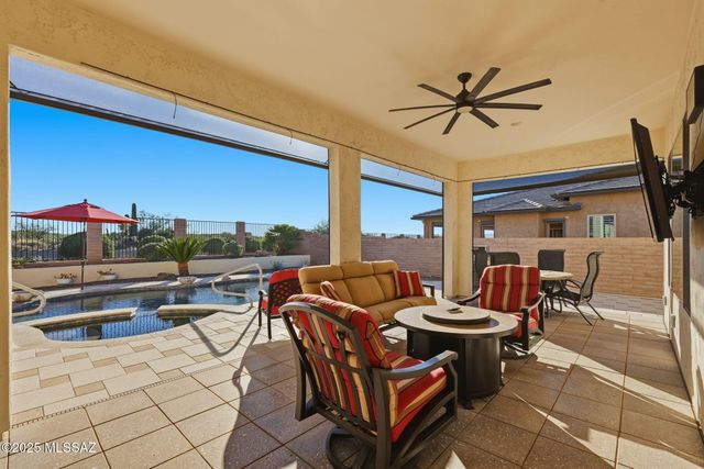 2504 E Josephine View Drive, Green Valley, AZ 85614